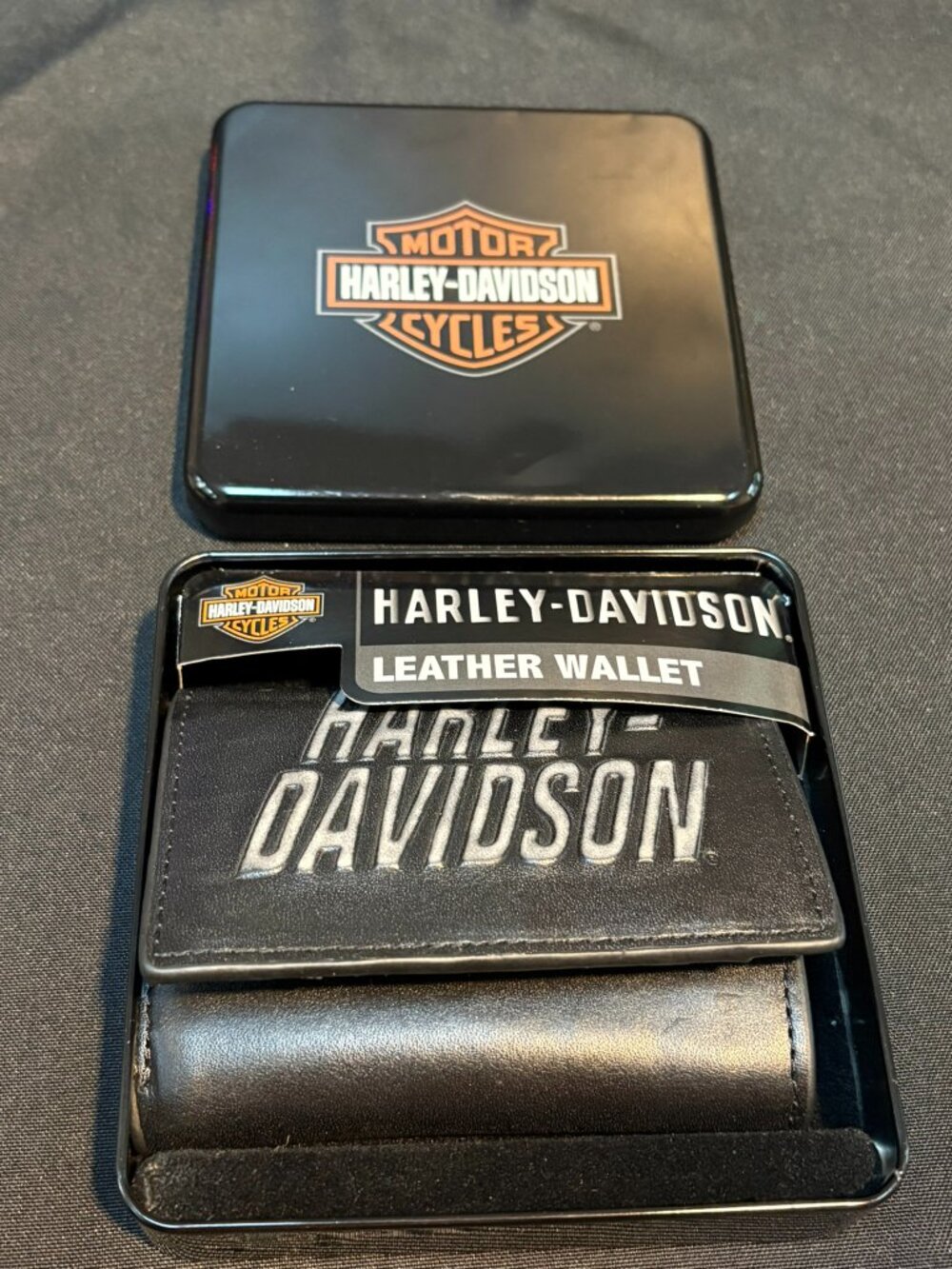 Harley Davidson Scratch Off Trifold w/case